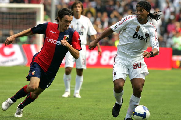 Biava contro Ronaldinho (Photo by New Press/Getty Images)