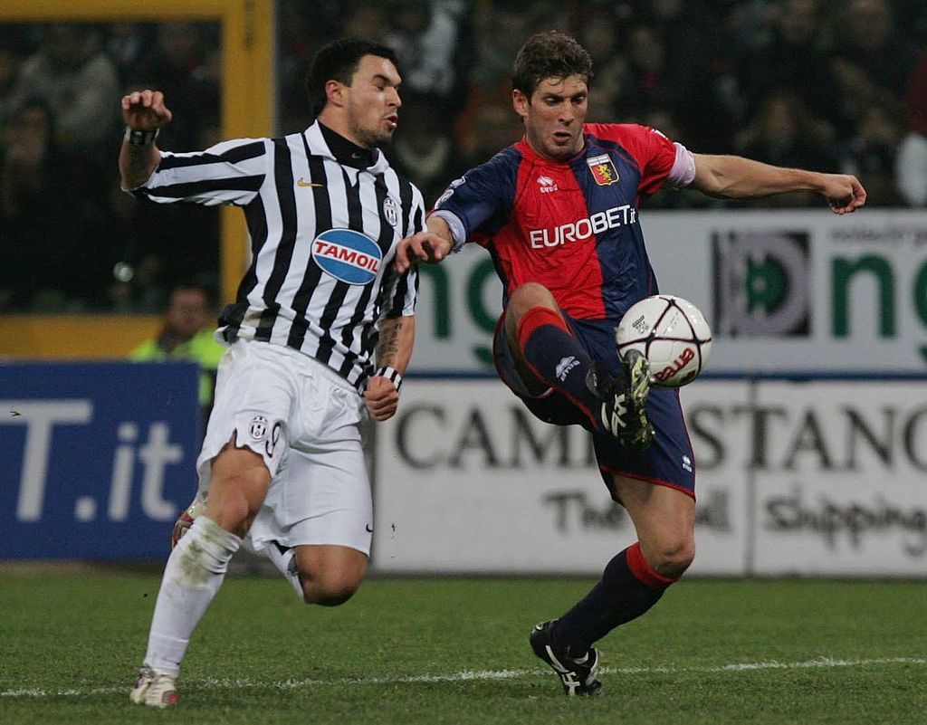 Serie B - Genoa -Juventus De Rosa controlla Bojinov 