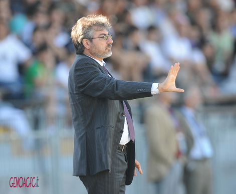 Luca chiappino allenatore dell'Under 17 rossoblù (Foto Genoa cfc)
