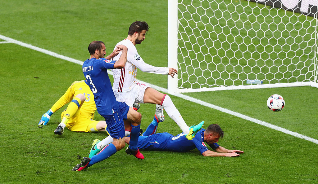 Il gol di Chiellini, Italia in vantaggio 1-0 sulla Spagna (Clive Rose/Getty Images)