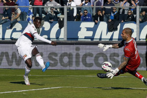 Piotr Zielinski segna il 2-0 per l'Empoli contro il Genoa CFC (Foto Gabriele Maltinti/Getty Images)