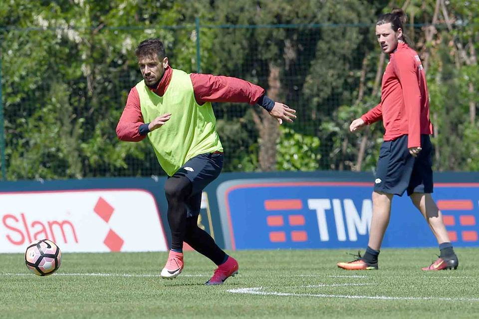 Veloso e Ninkovic (Foto Genoa cfc)
