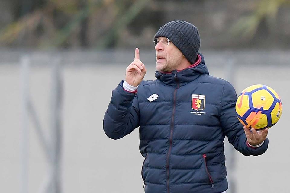 Ballardini durante l'allenamento del Genoa (Foto Genoa cfc Tanopress)
