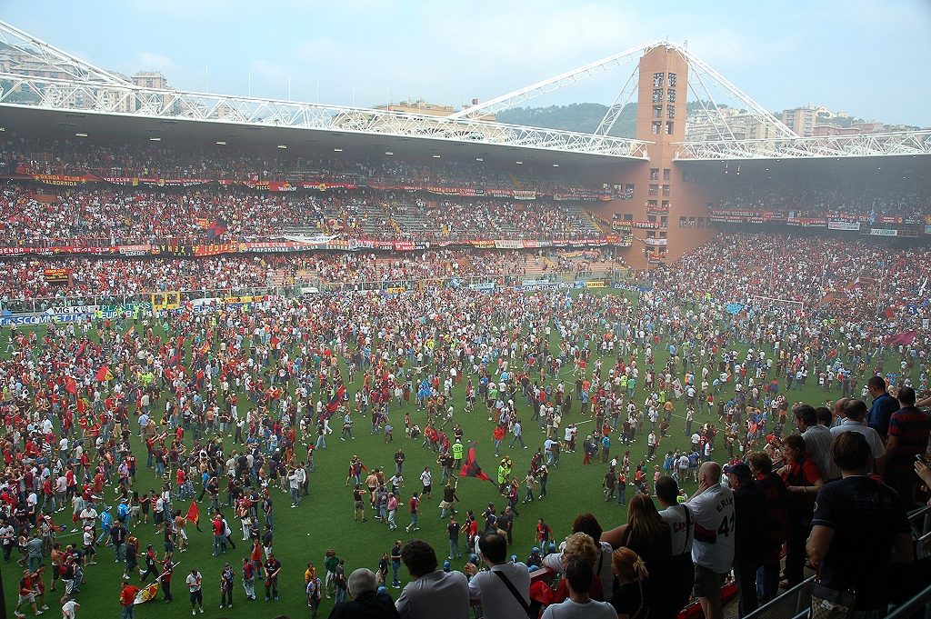 Giugno 2007: Genoa e Napoli pareggiano 0-0 e tornano in A. La festa dei tifosi