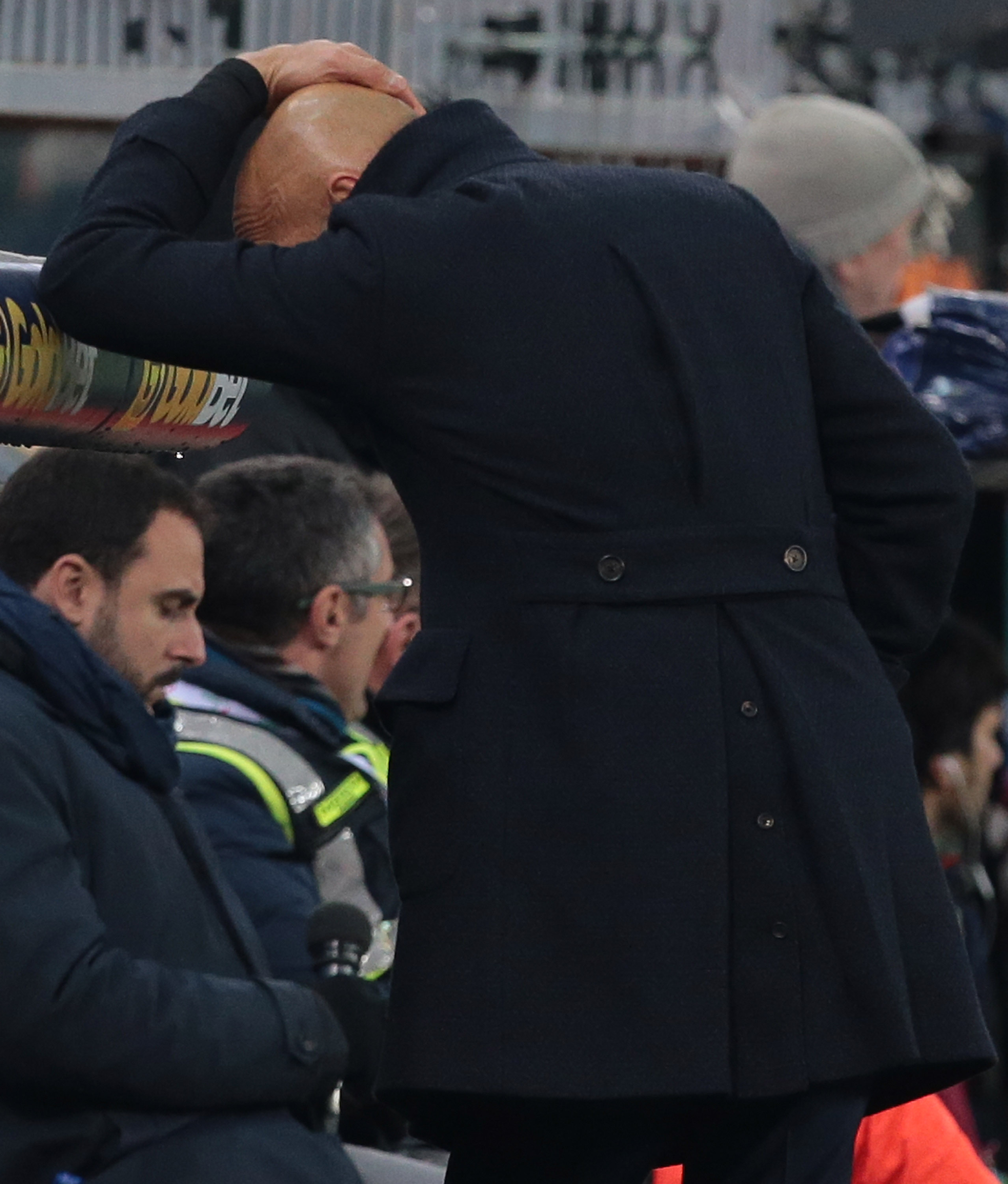 La disperazione-di-Spalletti dopo il  2-0 di Pandev 17 Febbraio 2018 (foto Emilio Andreoli/Getty Images)