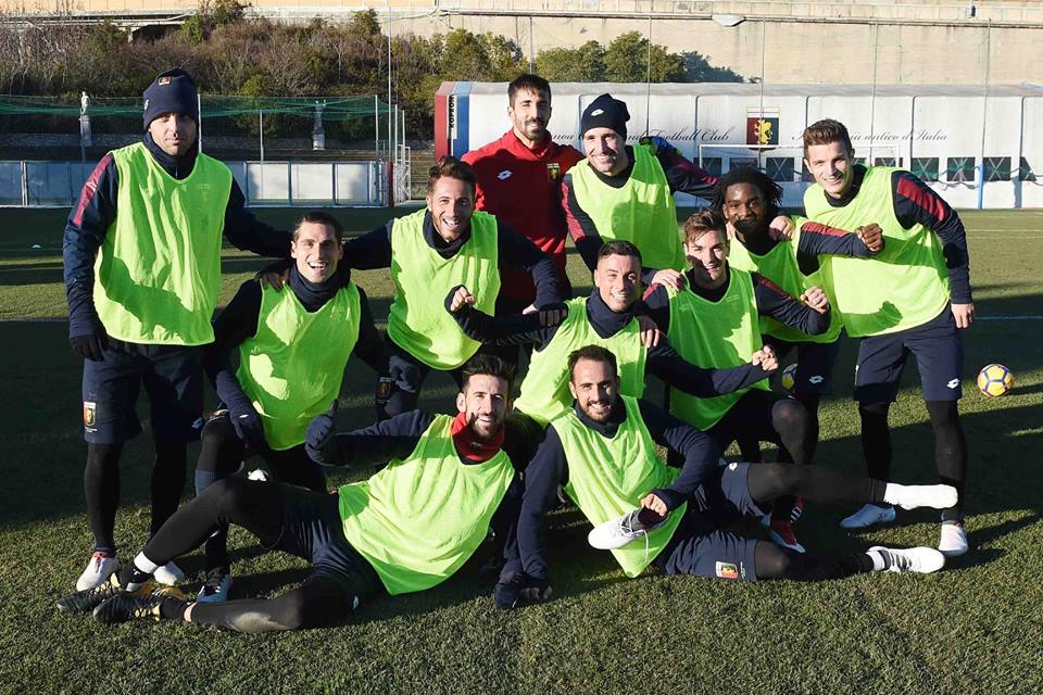 La squadra di Lamanna vincitore della partitella (Foto Genoa cfc Tanopress)