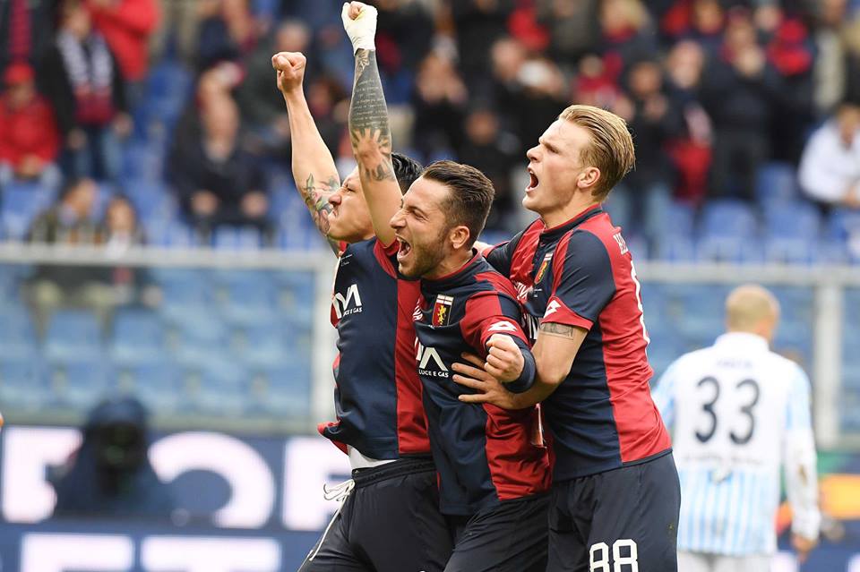Lapadula Bertolacci Hiljemark dopo gol (Foto Genoa cfc Tanopress)