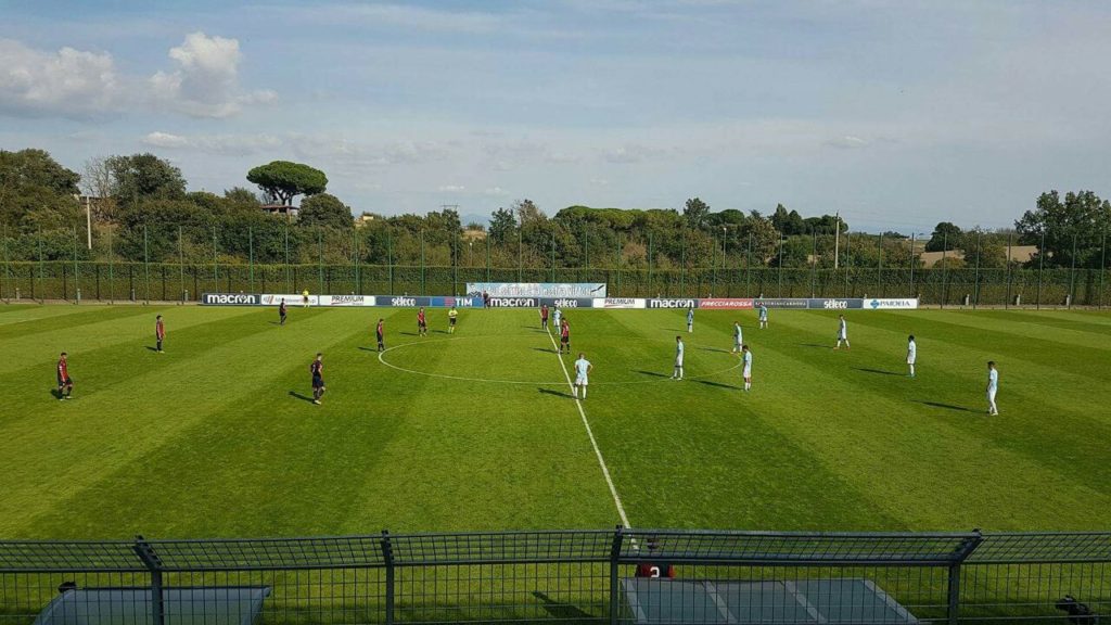Il calcio d'inizio di Lazio-Genoa Primavera (Foto Fabio Zanoli)