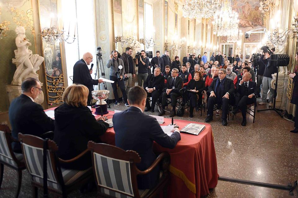 La presentazione per i festeggiamenti dei 125 anni del Genoa al Palazzo Reale di Genova (Foto Genoa cfc Tanopress)