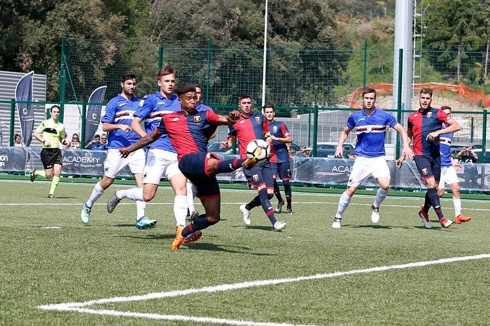 Il gol di Salcedo (Foto Genoa cfc Tanopress)