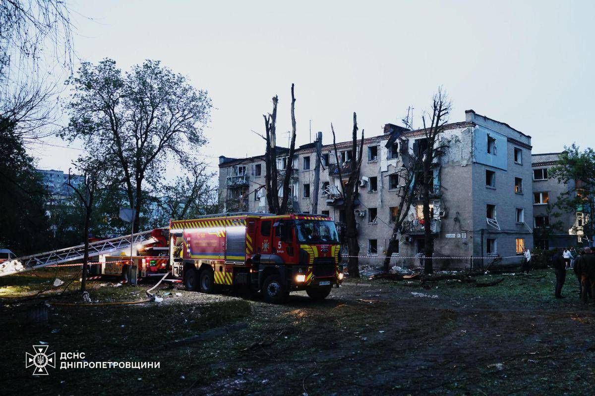 Ucraina , maxi raid russo con 500 droni e 22 missili : oltre 30 feriti . Zelensky : Colpita una nave cinese